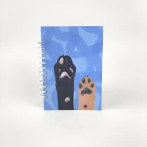Libreta A5 Paws Cute Stuff con tapa azul y diseño de patitas